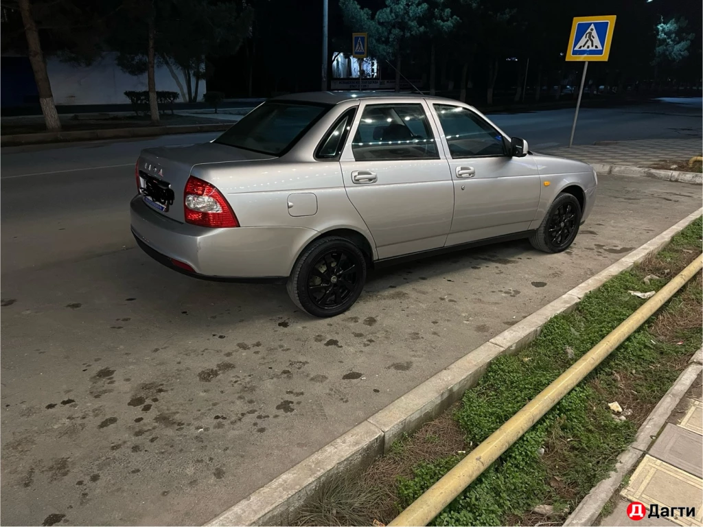 LADA (ВАЗ) Priora, 8 года