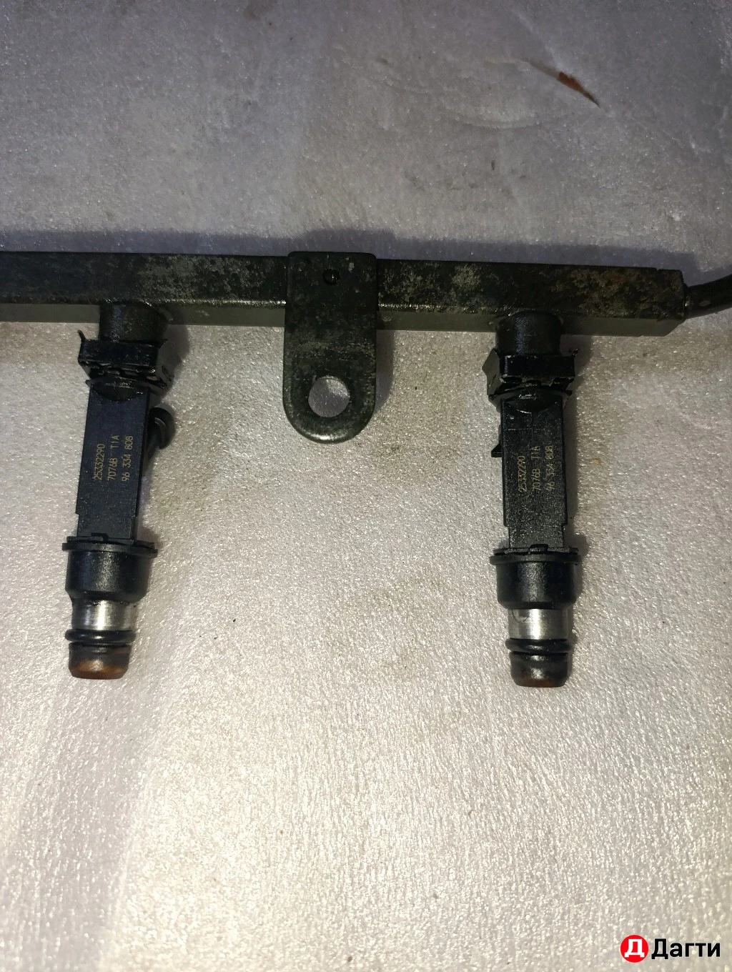 Топливная рампа с форсунками,Chevrolet Lanos