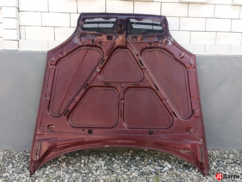 Капот на Chevrolet Lanos