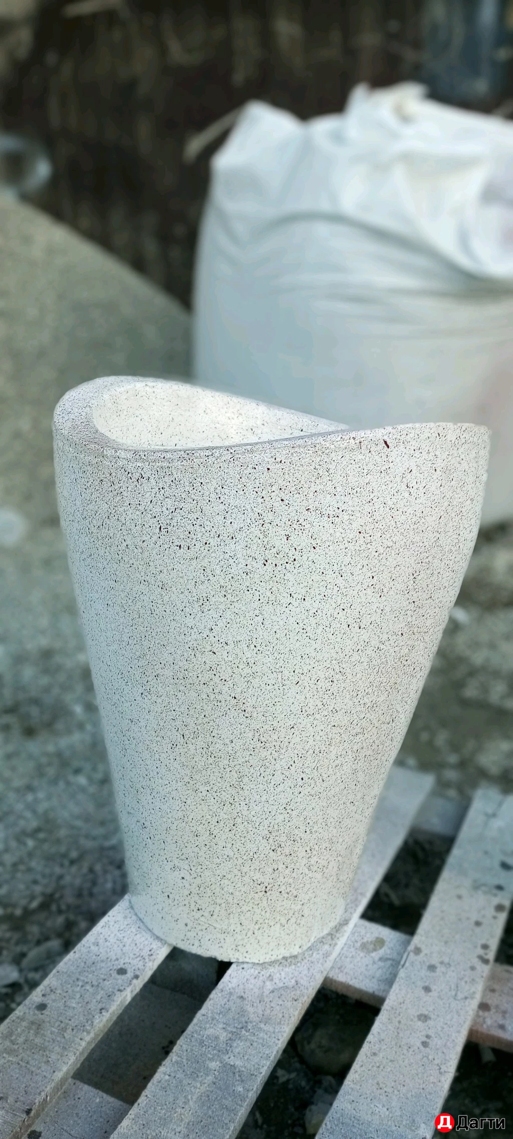 Кашпо бетонное, цветочницы