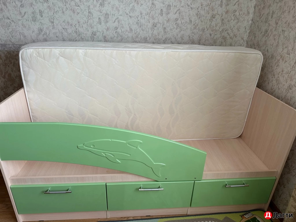 Детский кровать