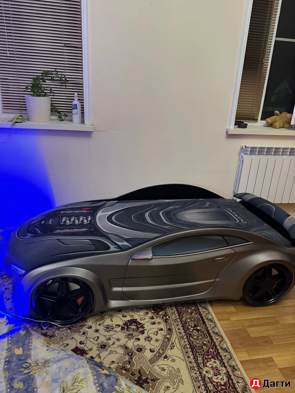 Кровать машина