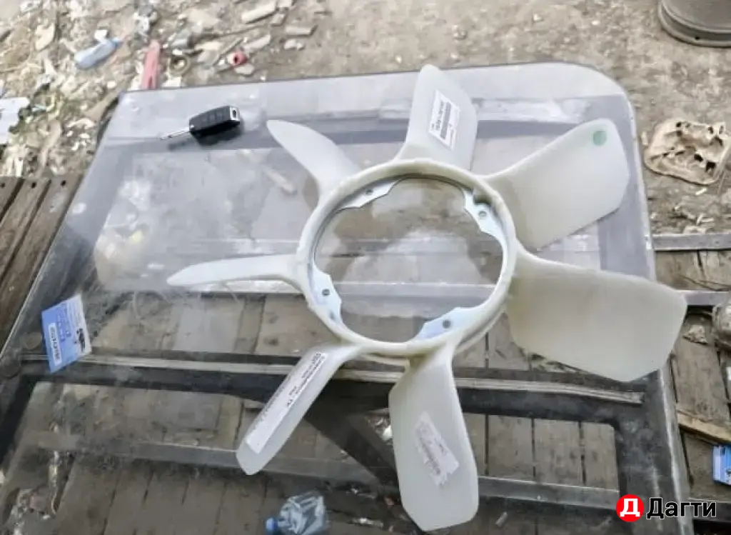 Крыльчатка вентилятора Toyota Land Cruiser 200