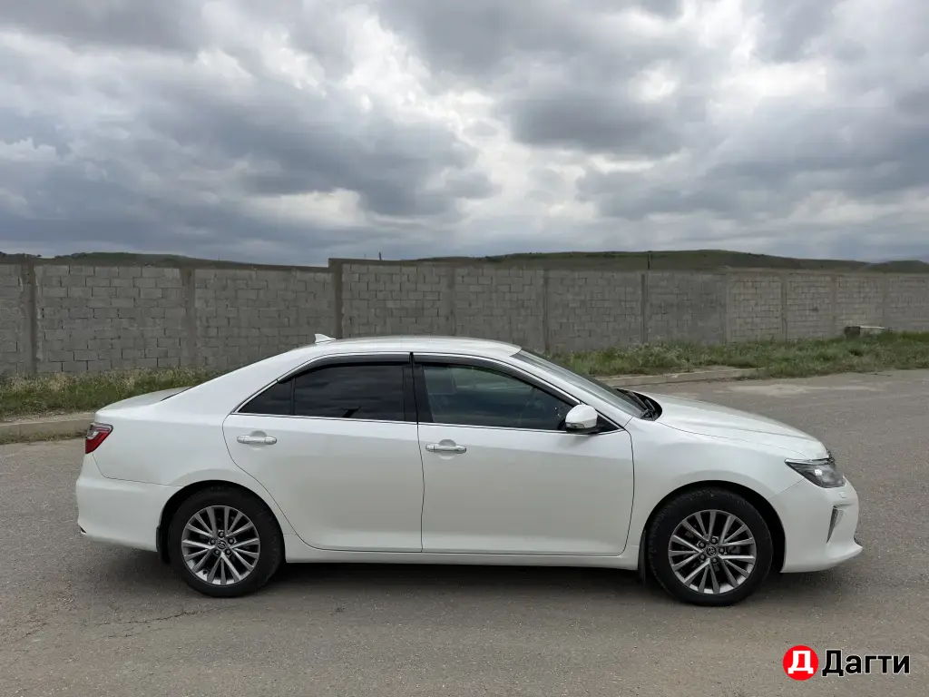 Toyota Camry, 2017 года