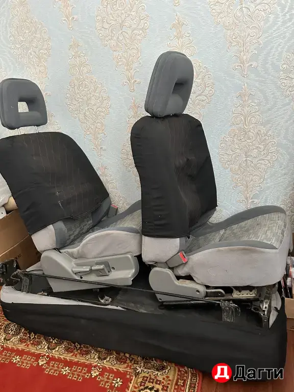 Продаются запчасти и кузов Митсубиси
