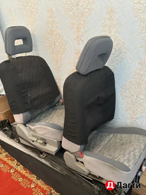 Продаются запчасти и кузов Митсубиси