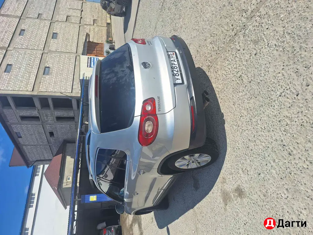 Volkswagen Tiguan, 2011 года