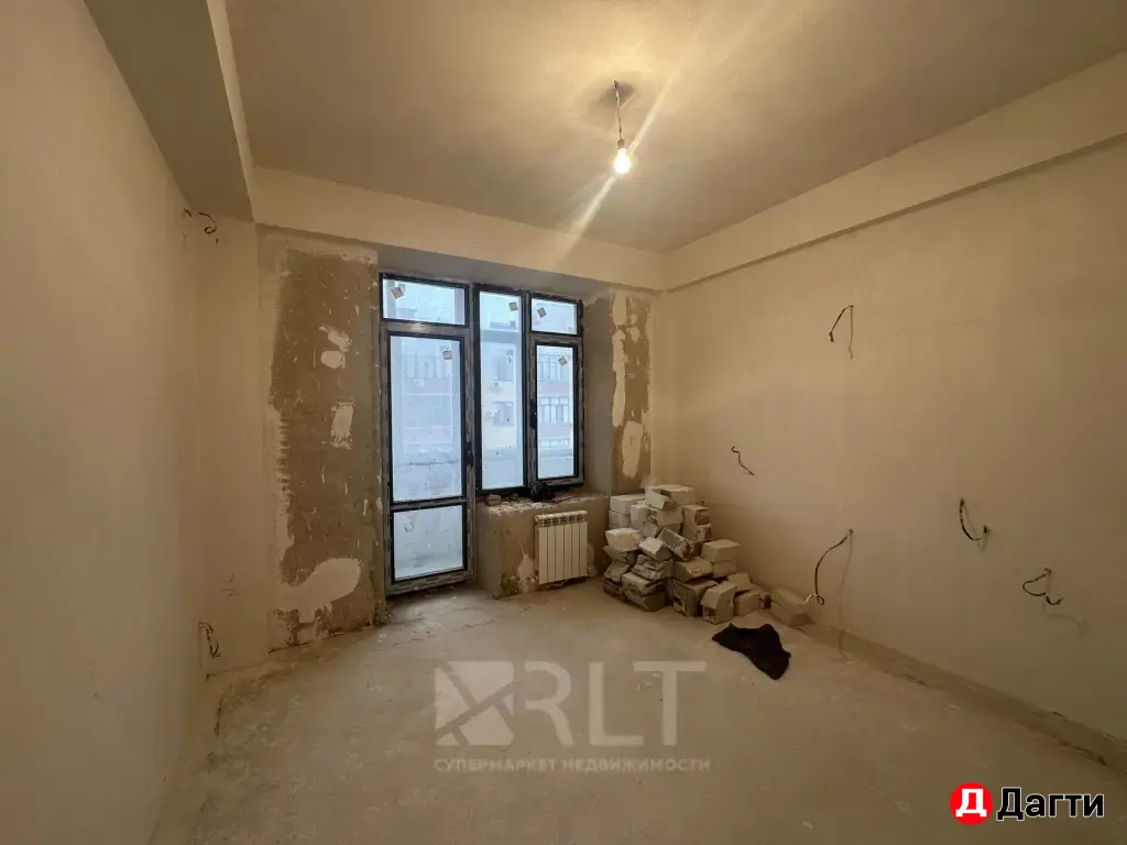 Продается просторная 2х комнатная квартира в Жилом Комплексе PLATINUM