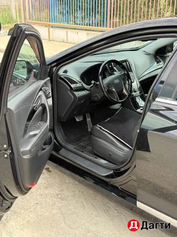 Hyundai Grandeur, 2012 года