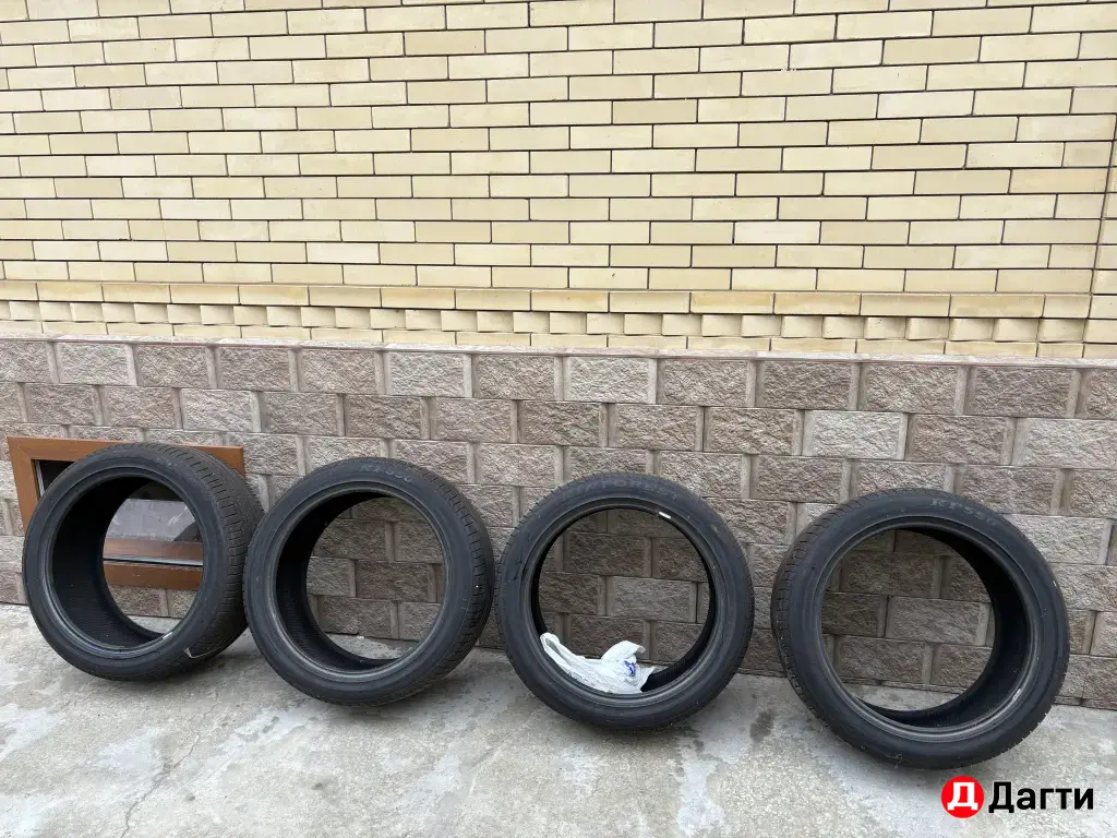 летние шины 295/40 r21