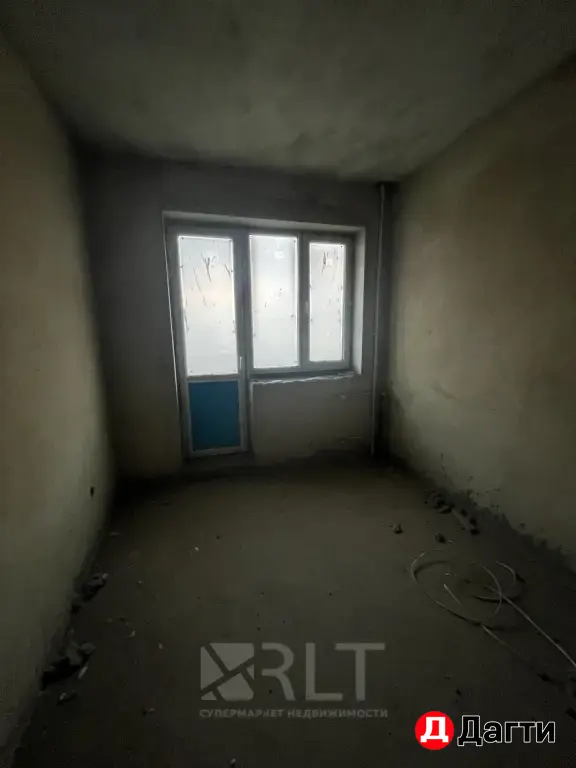 Продается трехкомнатная квартира по улице Зои Космодемьянской площадью 95 м2