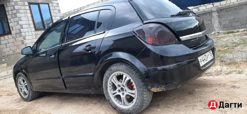 Opel Astra, 2010 года