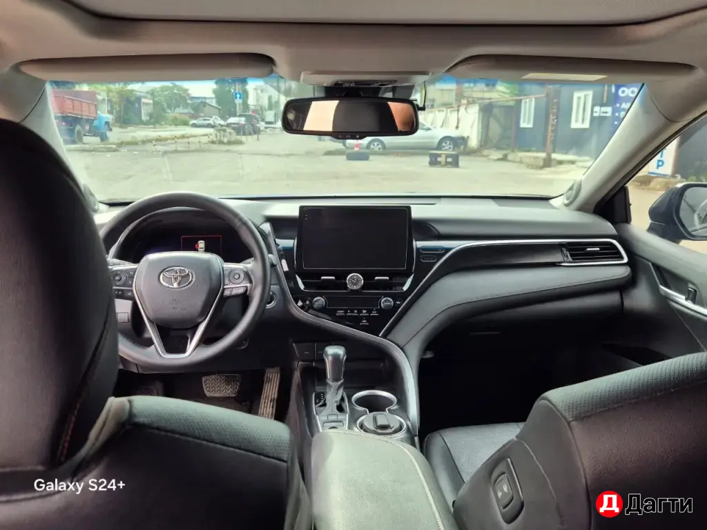 Toyota Camry, 2023 года