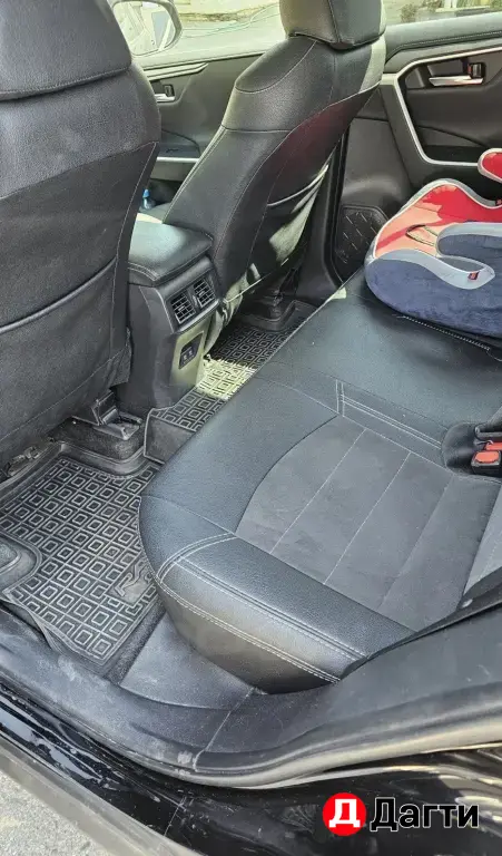 Toyota RAV4, 2020 года