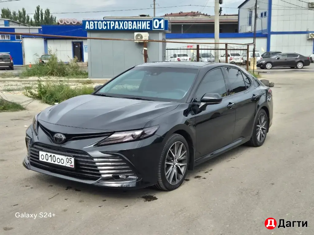 Toyota Camry, 2023 года