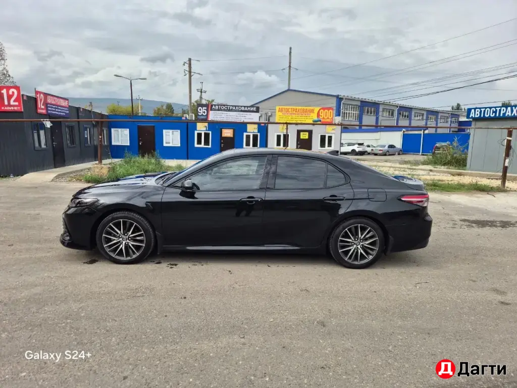 Toyota Camry, 2023 года