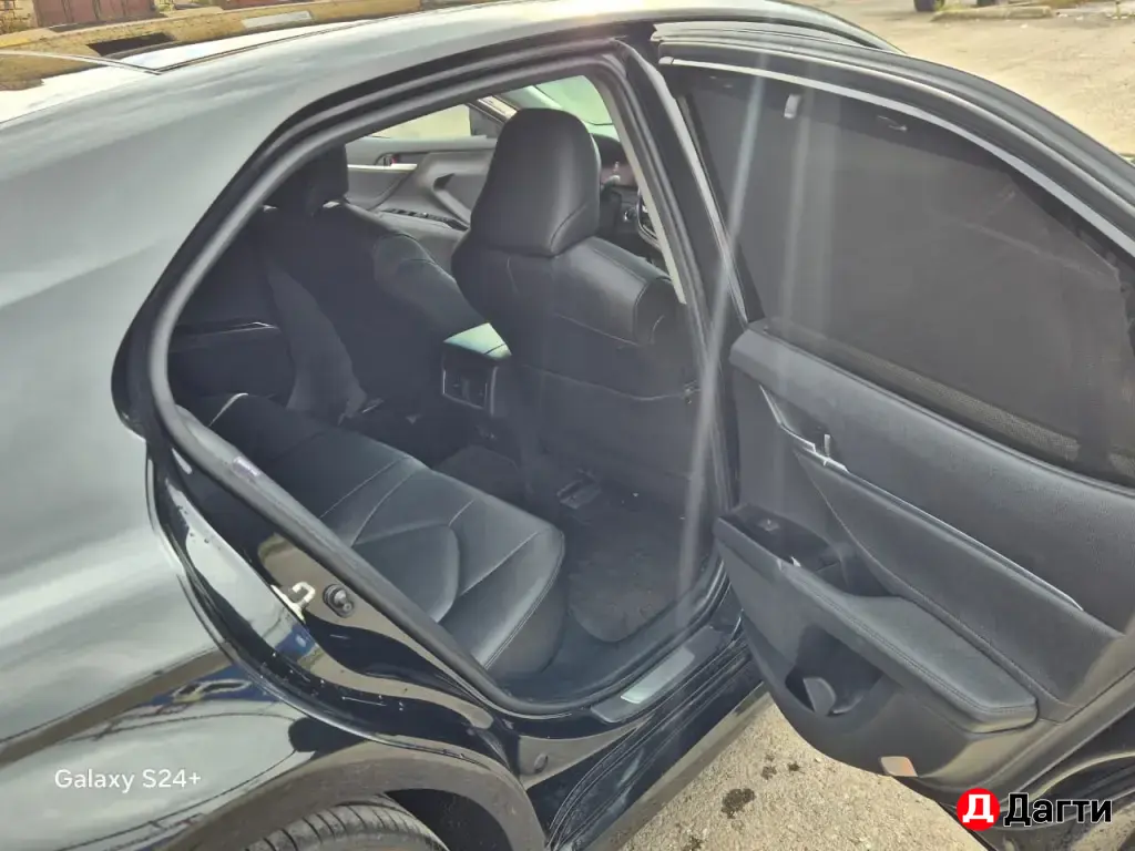 Toyota Camry, 2023 года