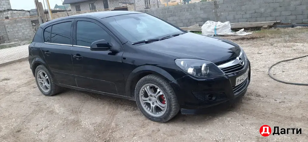 Opel Astra, 2010 года