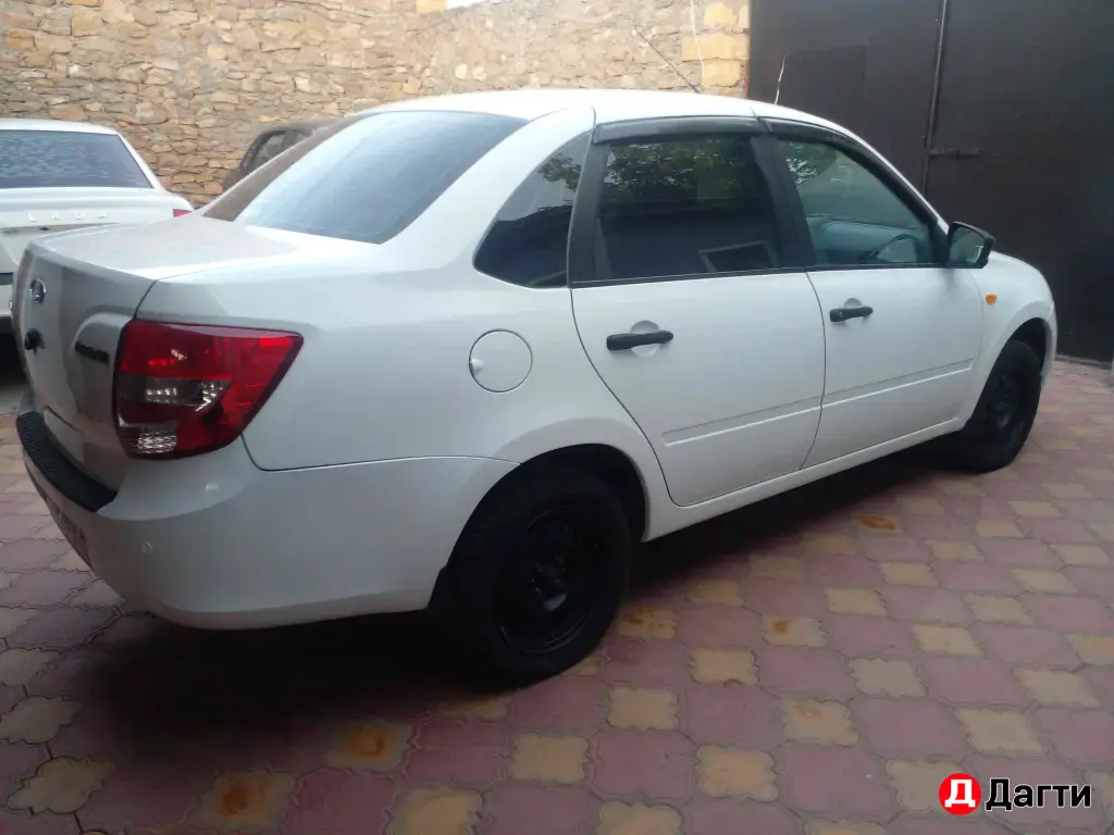 LADA (ВАЗ) Granta, 2015 года
