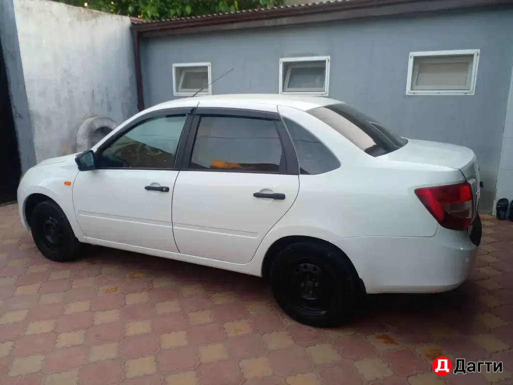 LADA (ВАЗ) Granta, 2015 года