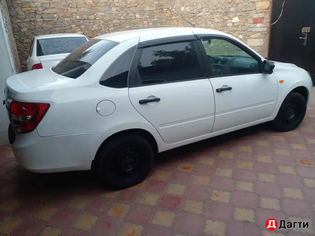 LADA (ВАЗ) Granta, 2015 года