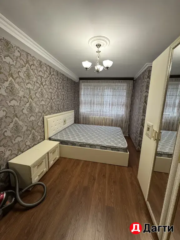 продается спальный гарнитур