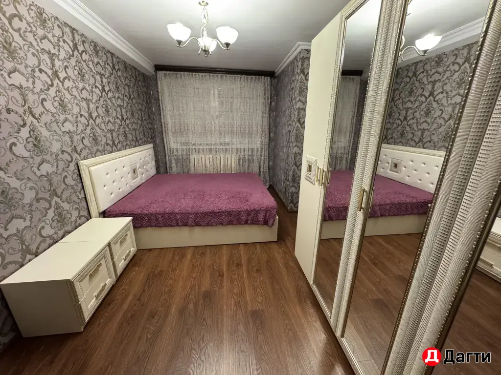 продается спальный гарнитур