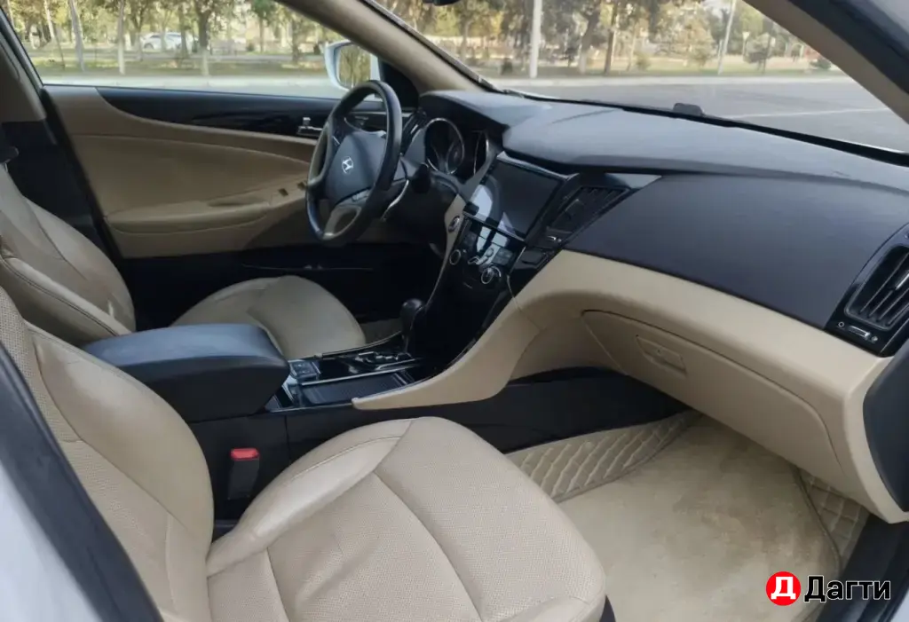 Hyundai Sonata, 2011 года