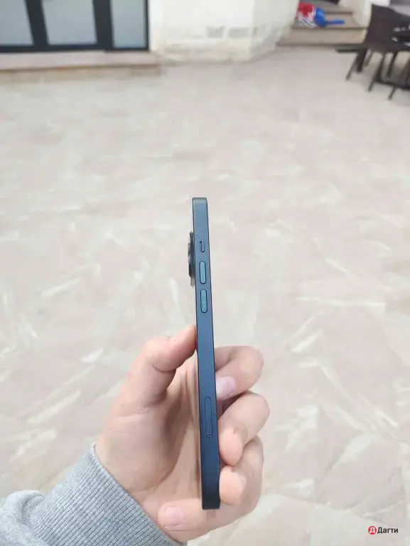 IPhone 13, 256 гб, чёрного цвета