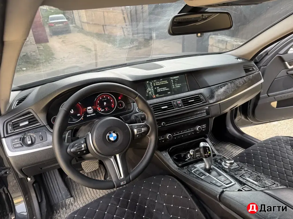 BMW 5 серии, 2012 года