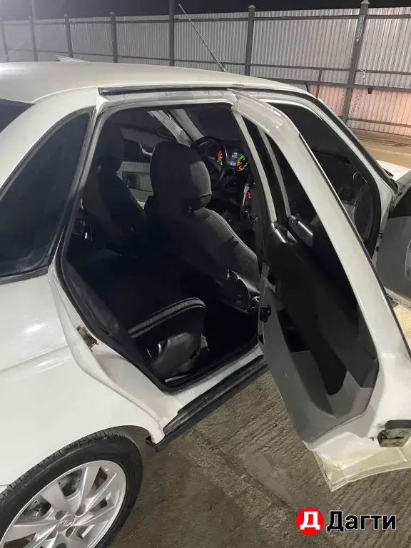 LADA (ВАЗ) Priora, 2011 года