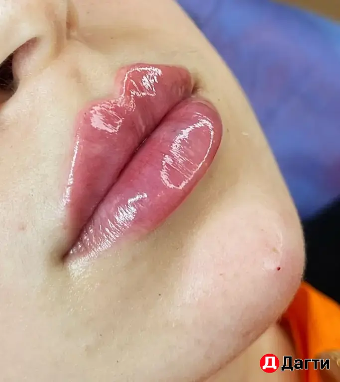 нужны модели косметологу