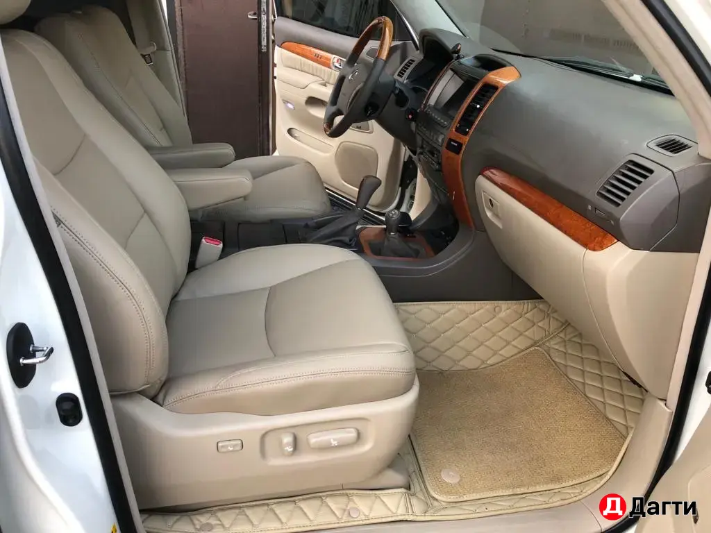 Lexus GX, 2004 года