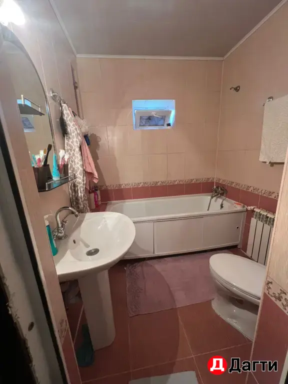 комната в двухкомнатная квартире