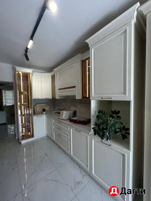 Кухни и шкафы на заказ