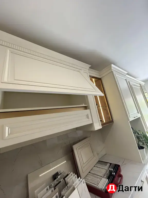 Кухни и шкафы на заказ