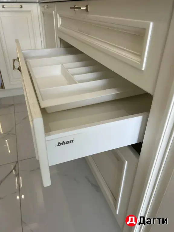 Кухни и шкафы на заказ