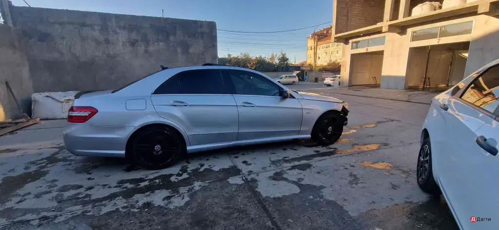 Mercedes-Benz E-Класс AMG, 2011 года