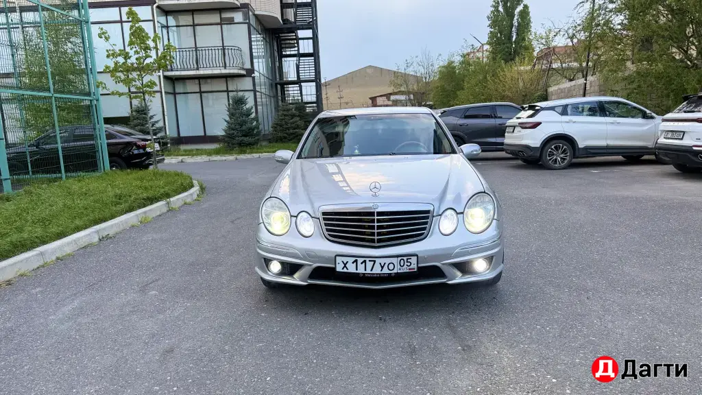 Mercedes-Benz E-Класс, 2005 года
