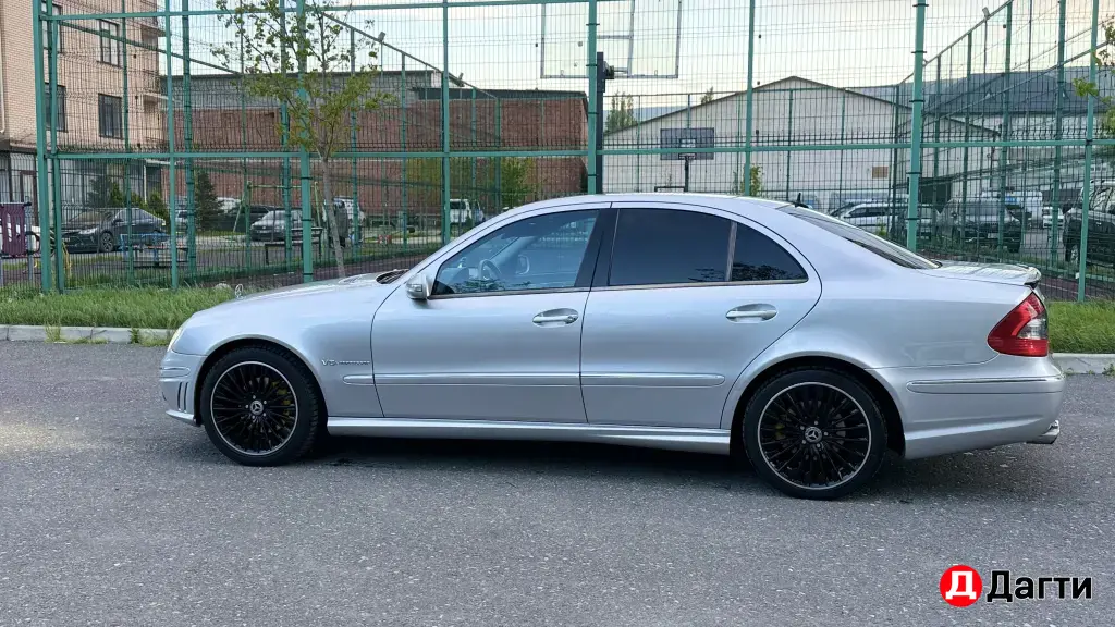 Mercedes-Benz E-Класс, 2005 года