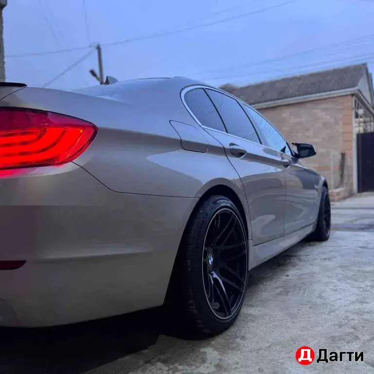 BMW 5 серии, 2011 года