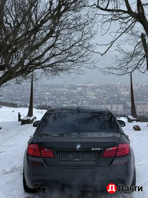 BMW 5 серии, 2011 года