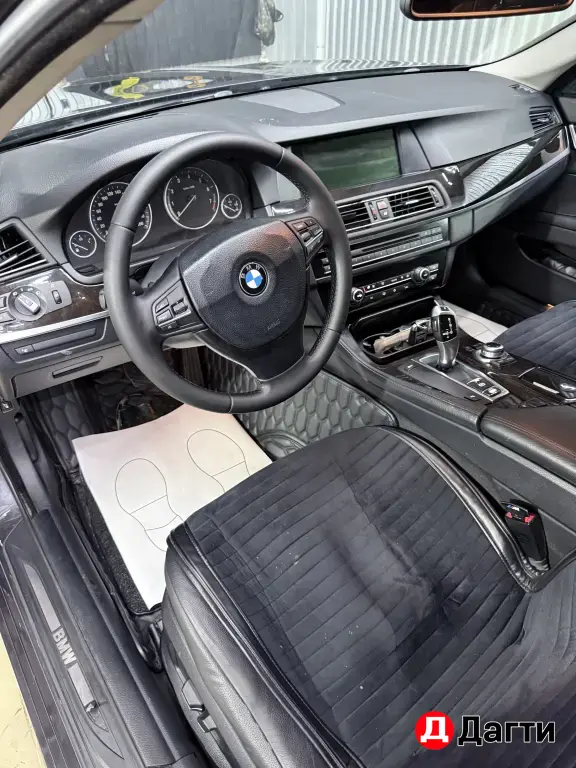 BMW 5 серии, 2011 года
