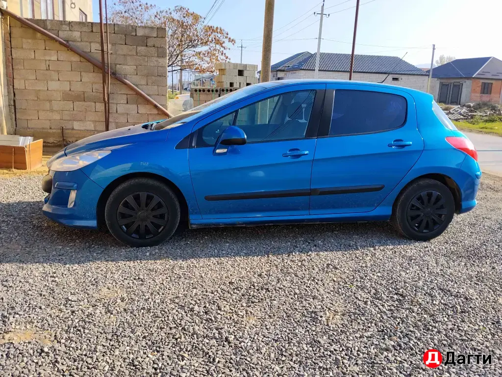 Peugeot 308, 2009 года