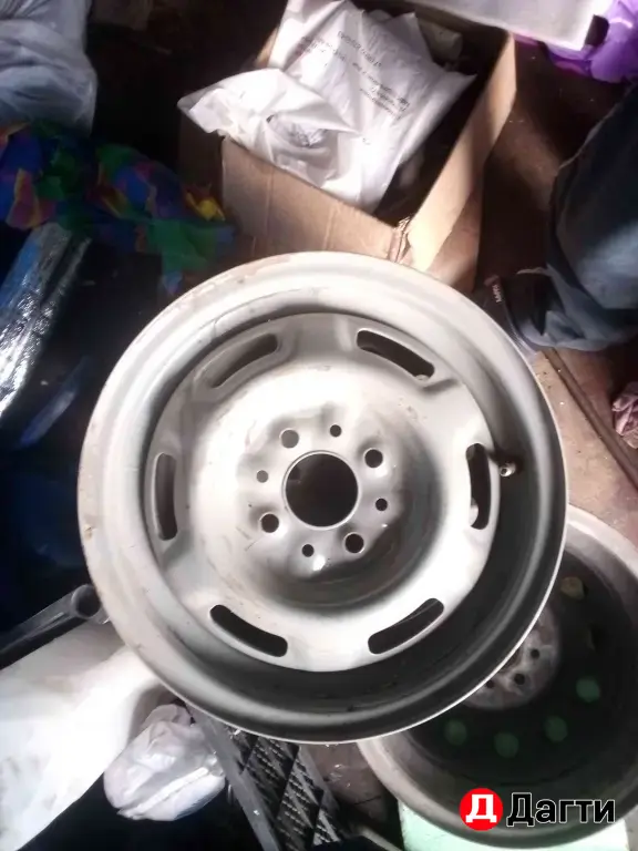 диск на 13 одна и на14 4шт