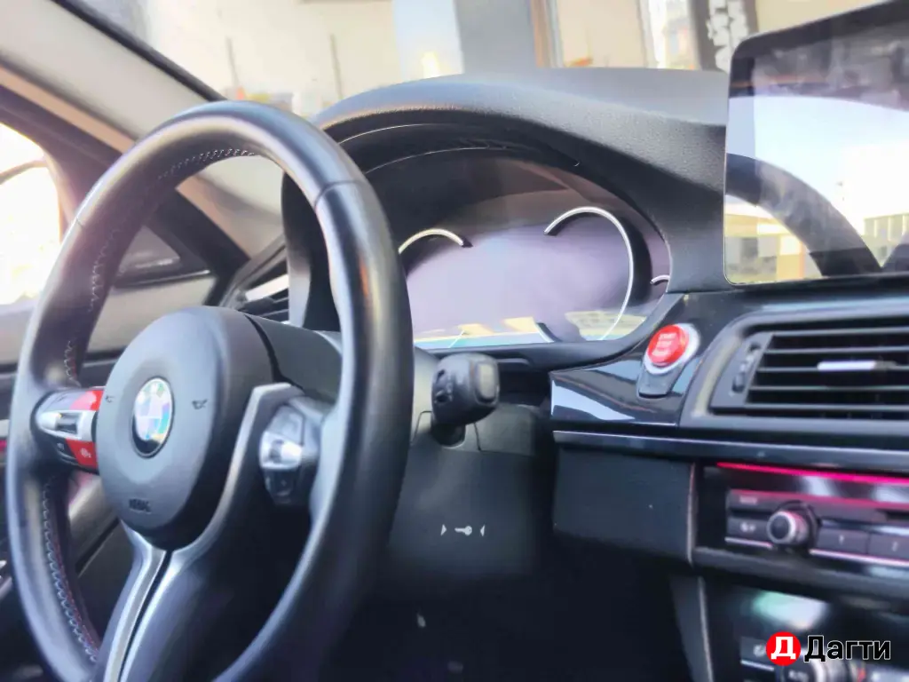 BMW 5 серии, 2010 года