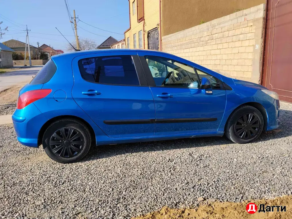 Peugeot 308, 2009 года