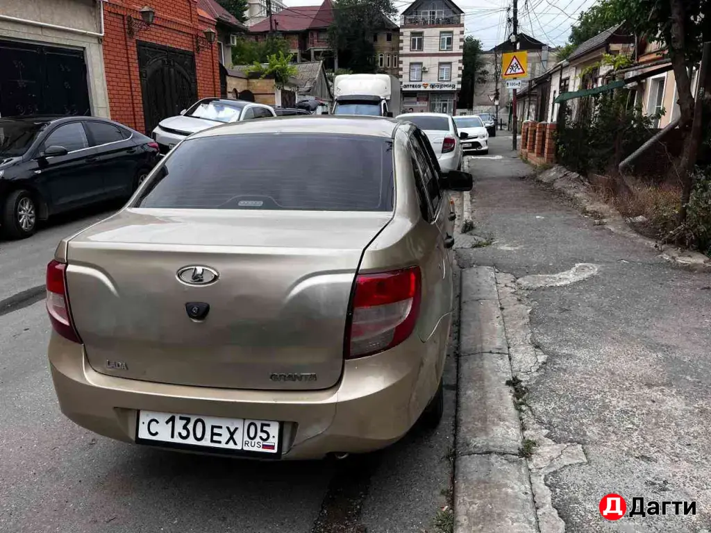 LADA (ВАЗ) Granta, 2013 года