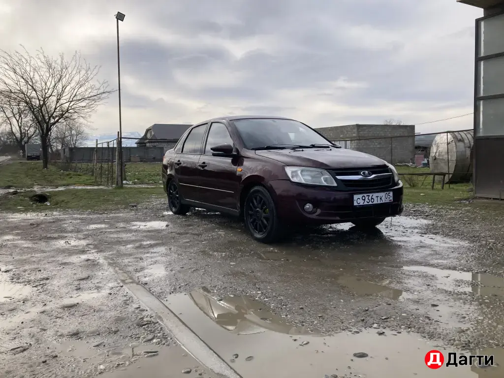 LADA (ВАЗ) Granta, 2012 года