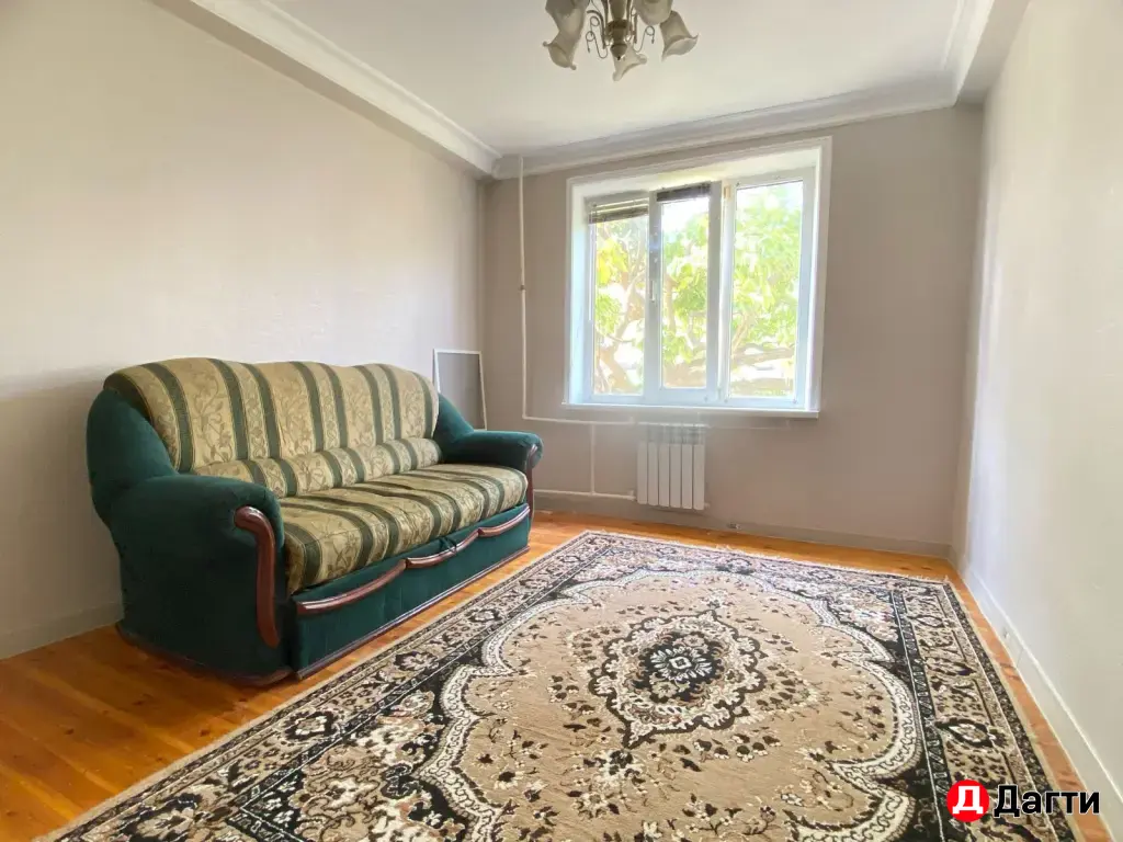 продается 2-х комн квартира